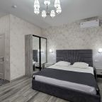 Полулюкс, Отель Оазис