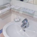 Двухместный (Эконом стандарт БЕЗ ОКНА), Отель Курорт Грейс Люксор Волга Конгресс