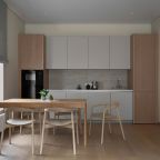 Остекление в кухне-гостиной раздвижное.