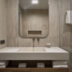 Одноэтажный дом на первой береговой линии.