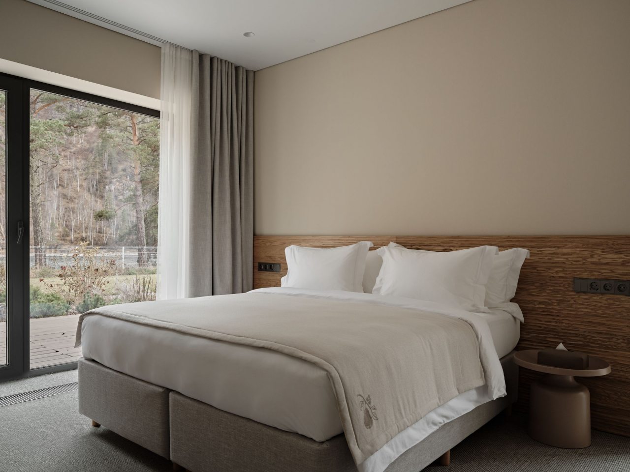 Уютная кухня-гостиная и две спальни.