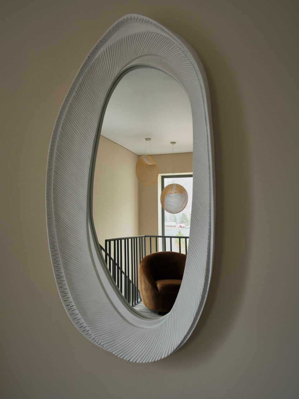 Двухэтажный дом на второй береговой линии.