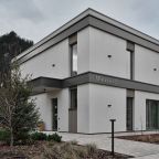 Двухэтажный дом на второй береговой линии.