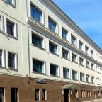 Вход в отель