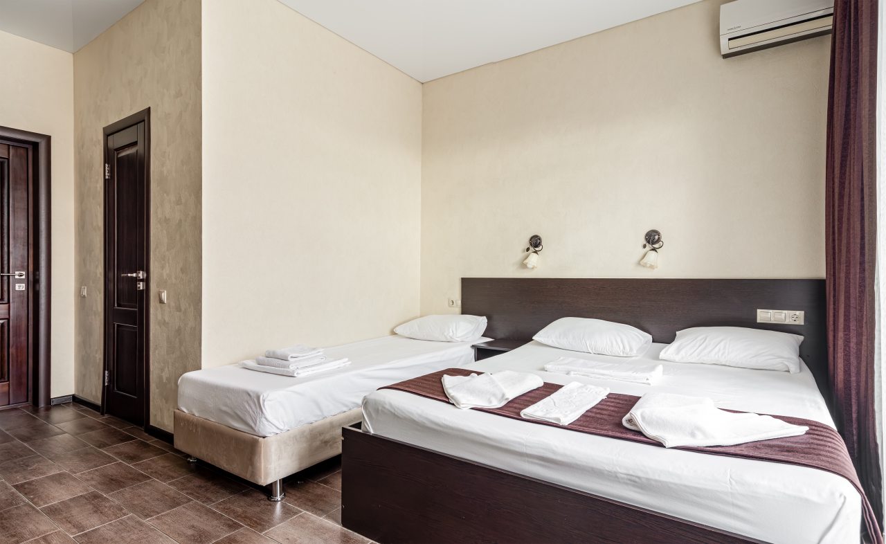 Трёхместный и более (Трёхместный комфорт с видом на море), Арт Шале