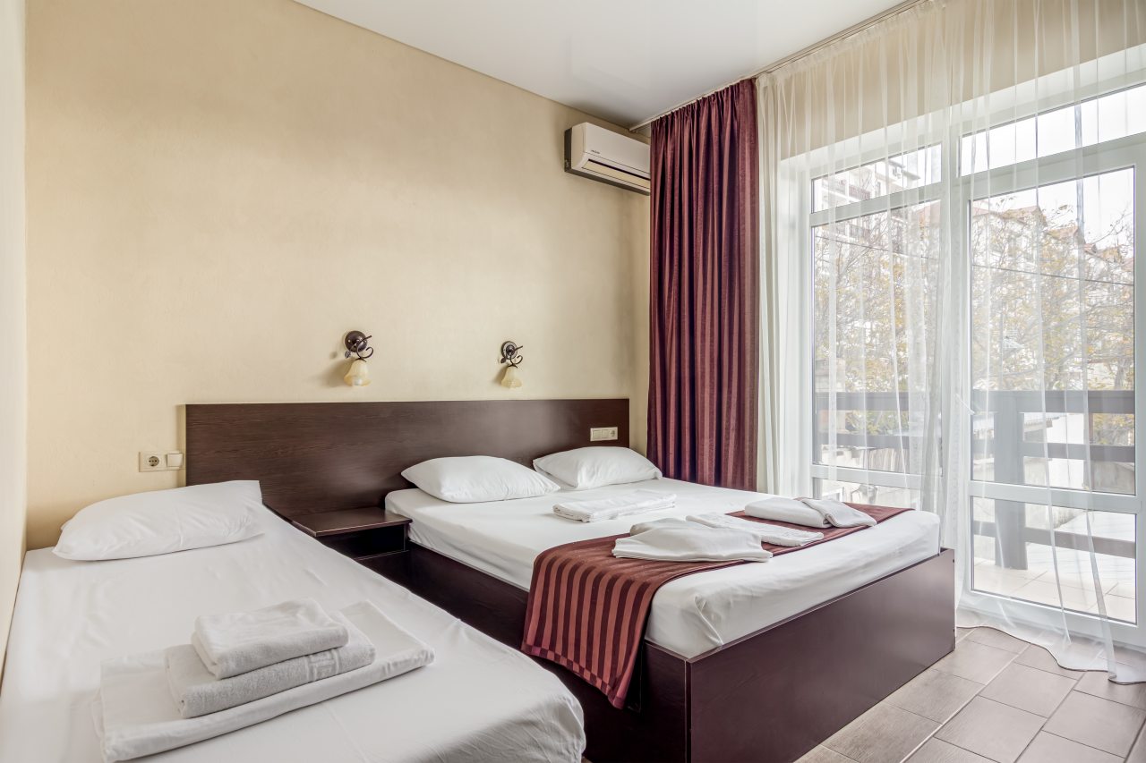 Трёхместный и более (Трёхместный комфорт с видом на море), Арт Шале