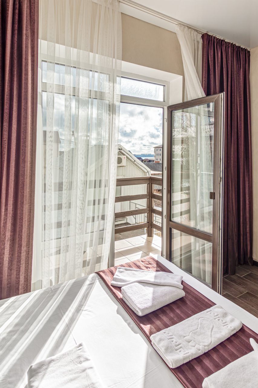 Трёхместный и более (Трёхместный комфорт с видом на море), Арт Шале