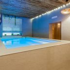 Крытый плавательный бассейн подогреваемый в СПА-зоне, Арт Шале