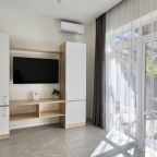 Студио (Трехместная Студия улучшенная с зоной отдыха), Арт Шале