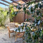 Студио (Трехместная Студия улучшенная с зоной отдыха), Арт Шале