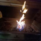 Зона барбекю, Арт Шале