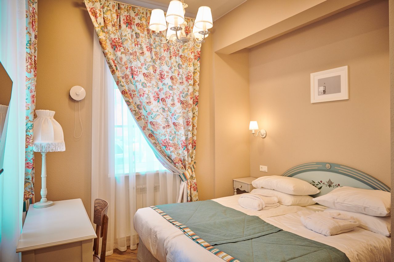 Однокомнатный номер с двухспальной кроватью 180*200