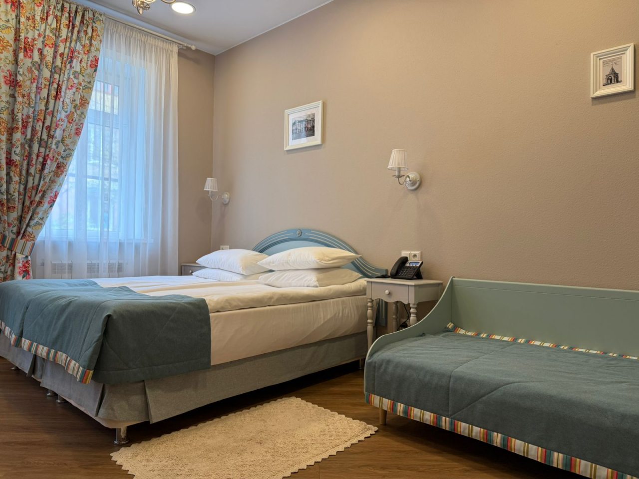 Трёхместный и более (Семейный DBL/TWIN), Отель Усадьба Егорова