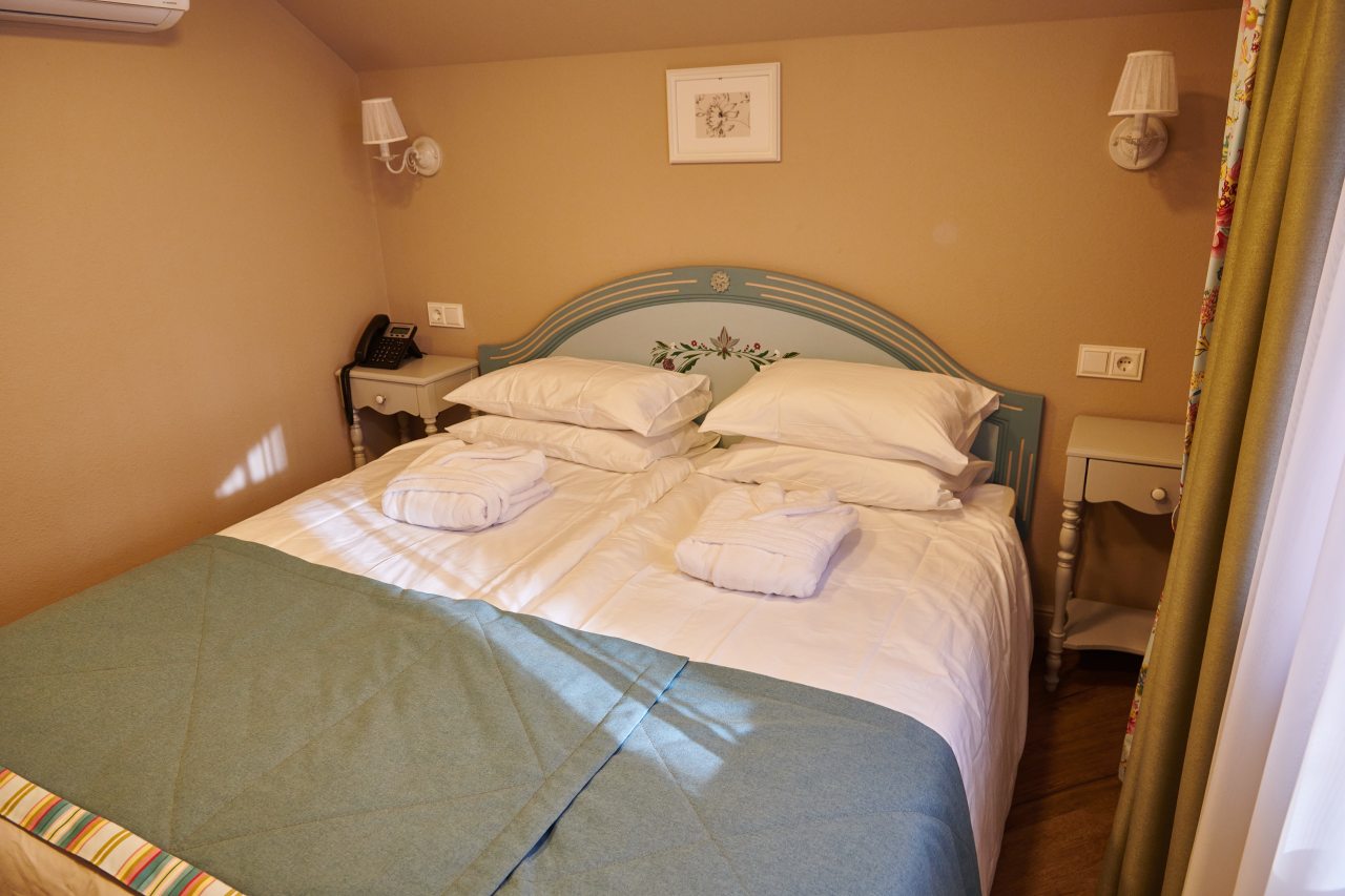 Трёхместный и более (Комфорт Мансарда DBL), Отель Усадьба Егорова