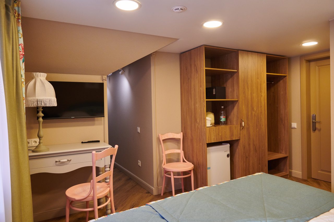 Трёхместный и более (Комфорт Мансарда DBL), Отель Усадьба Егорова