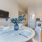 Апартаменты (Петровские на Базарном 12 №4), Апартаменты Петровские на Базарном 12