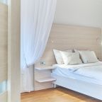 Апартаменты (Петровские на Базарном 12 №4), Апартаменты Петровские на Базарном 12