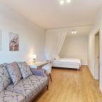 Апартаменты (Петровские на Базарном 12 №4), Апартаменты Петровские на Базарном 12