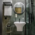 Номер (С видом на реку с одной кроватью 140 см), Отель Isola