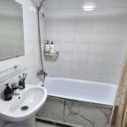 Жильё полностью ваше, Апартаменты 3 комнатные на Римского-Корсакова