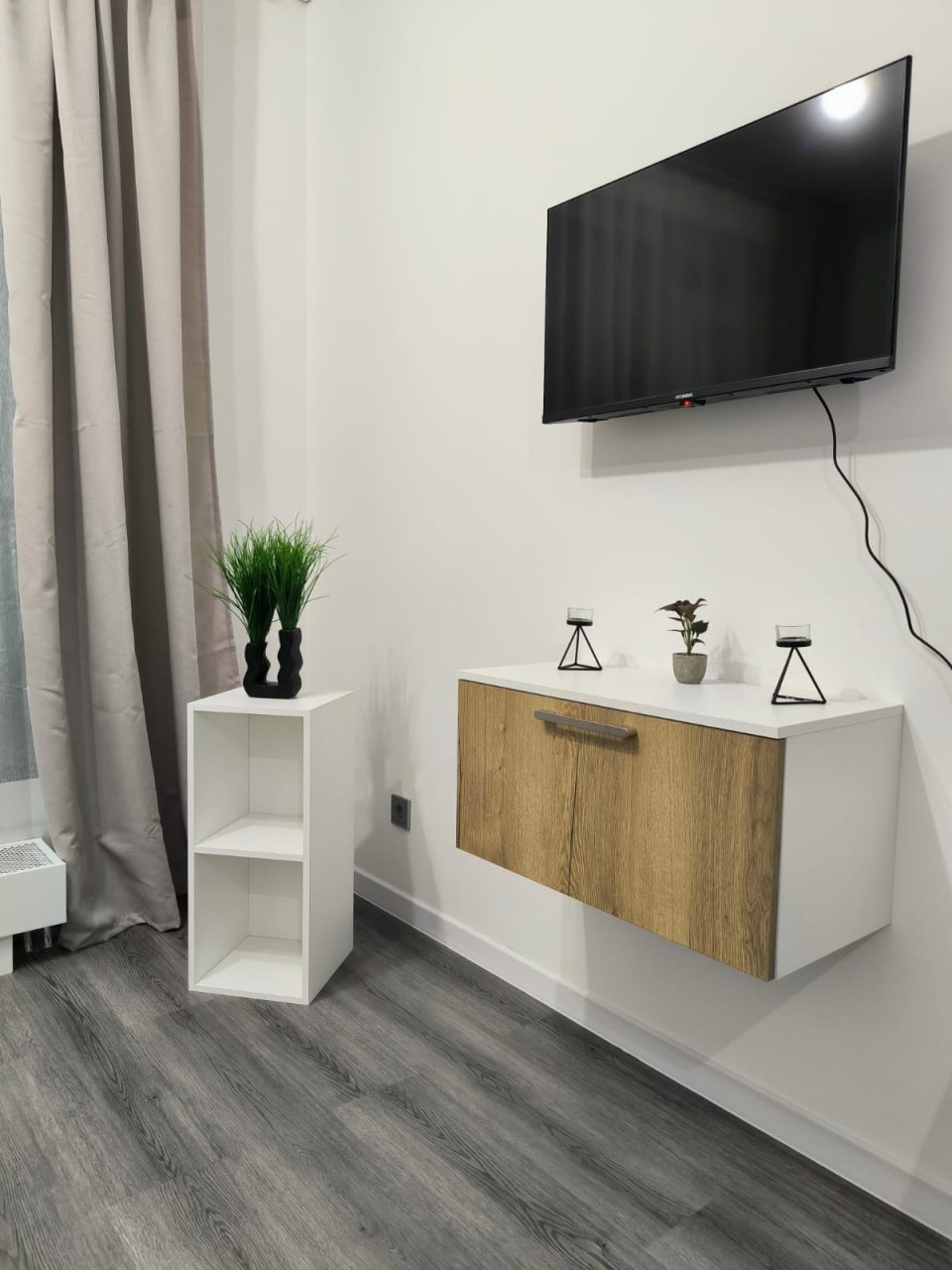 Апартаменты (Студия Myhome Yourhome на Уральской 25), Апартаменты Myhome Yourhome на Уральской 25к1