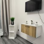 Апартаменты (Студия Myhome Yourhome на Уральской 25), Апартаменты Myhome Yourhome на Уральской 25к1