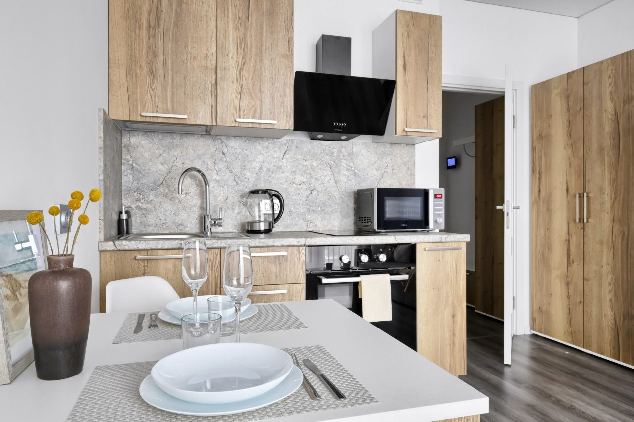 Апартаменты (Студия Myhome Yourhome на Уральской 25), Апартаменты Myhome Yourhome на Уральской 25к1