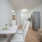 Апартаменты (Гагарина 9 Белая), Апартаменты Гагарина 9