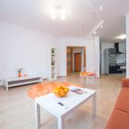 Апартаменты (Сакко и Ванцетти 47), Апартаменты Сакко и ванцетти 47