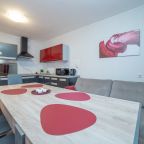 Апартаменты (Сакко и Ванцетти 47), Апартаменты Сакко и ванцетти 47