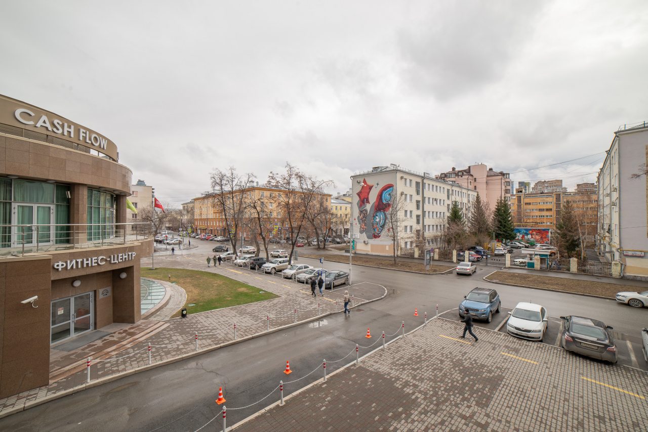 Апартаменты (Сакко и Ванцетти 47), Апартаменты Сакко и ванцетти 47