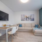 Апартаменты (Красных Командиров 1в), Апартаменты Красных командиров 1в