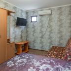 Трёхместный и более (Улучшенный с дополнительным местом.), Гостевой дом Людива