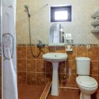 Трёхместный и более (Улучшенный с дополнительным местом.), Гостевой дом Людива