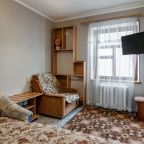 Трёхместный и более (Улучшенный двухкомнатный), Гостевой дом Людива