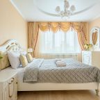 Стульчик для кормления (Предоставление кроватки, стульчика для кормления и манежика по запросу), Апартаменты На Ермолаева 3