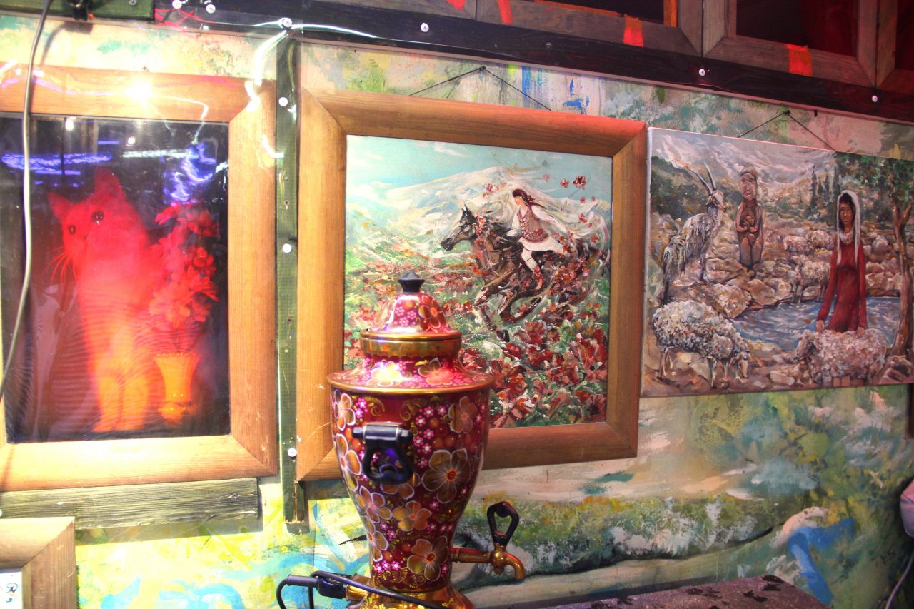 Двухместный (С пропеллером), Гостевой дом У художника