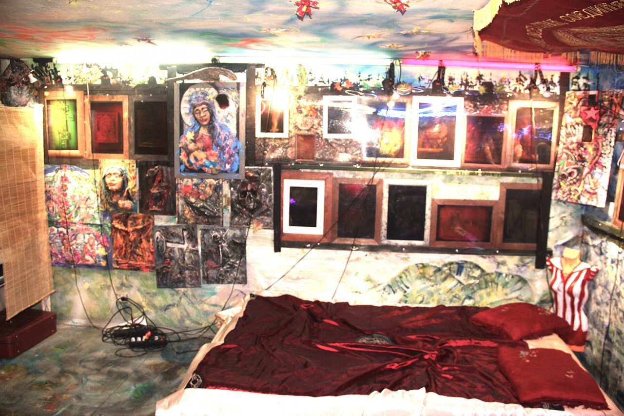 Двухместный (С пропеллером), Гостевой дом У художника