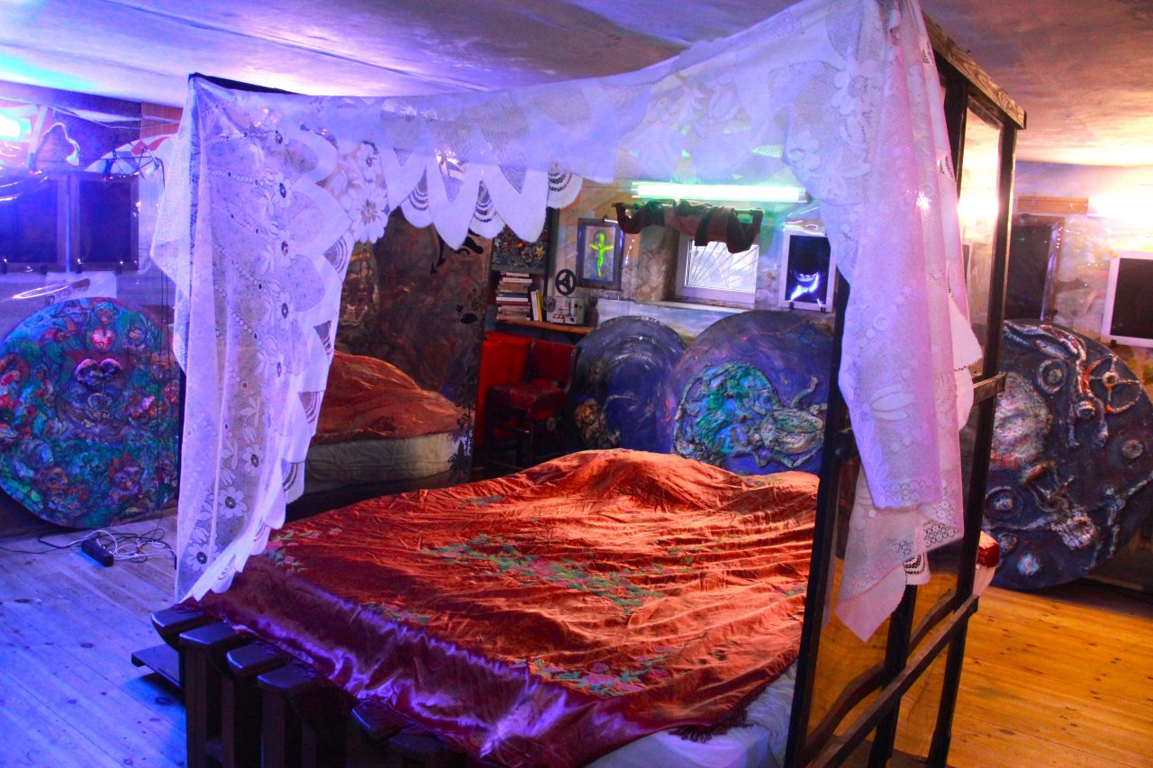 Двухместный (Кунст камера), Гостевой дом У художника