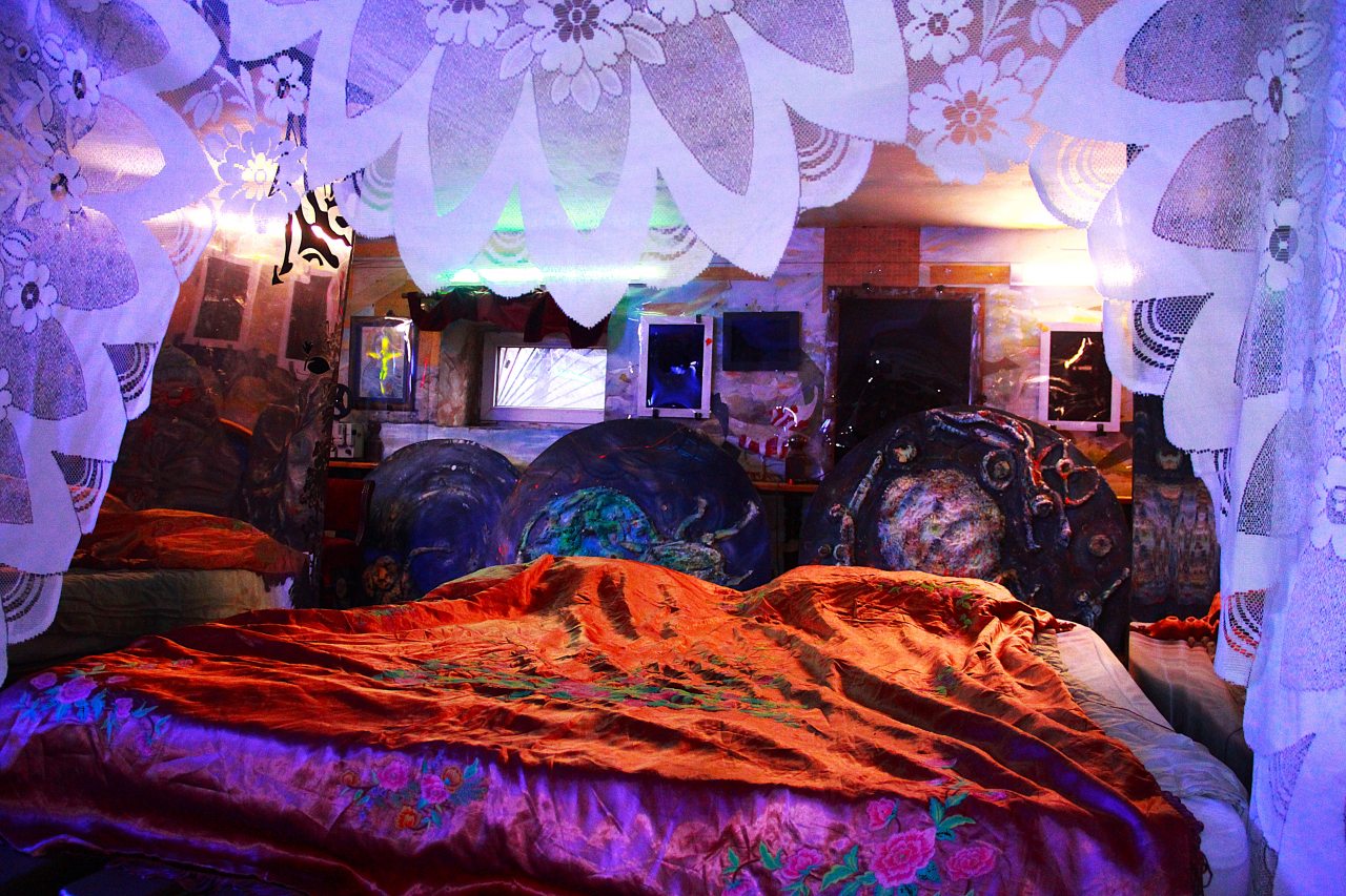 Двухместный (Кунст камера), Гостевой дом У художника