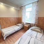 Шестиместный (Для больших компаний), Апартаменты Жёлтый Нарцисс