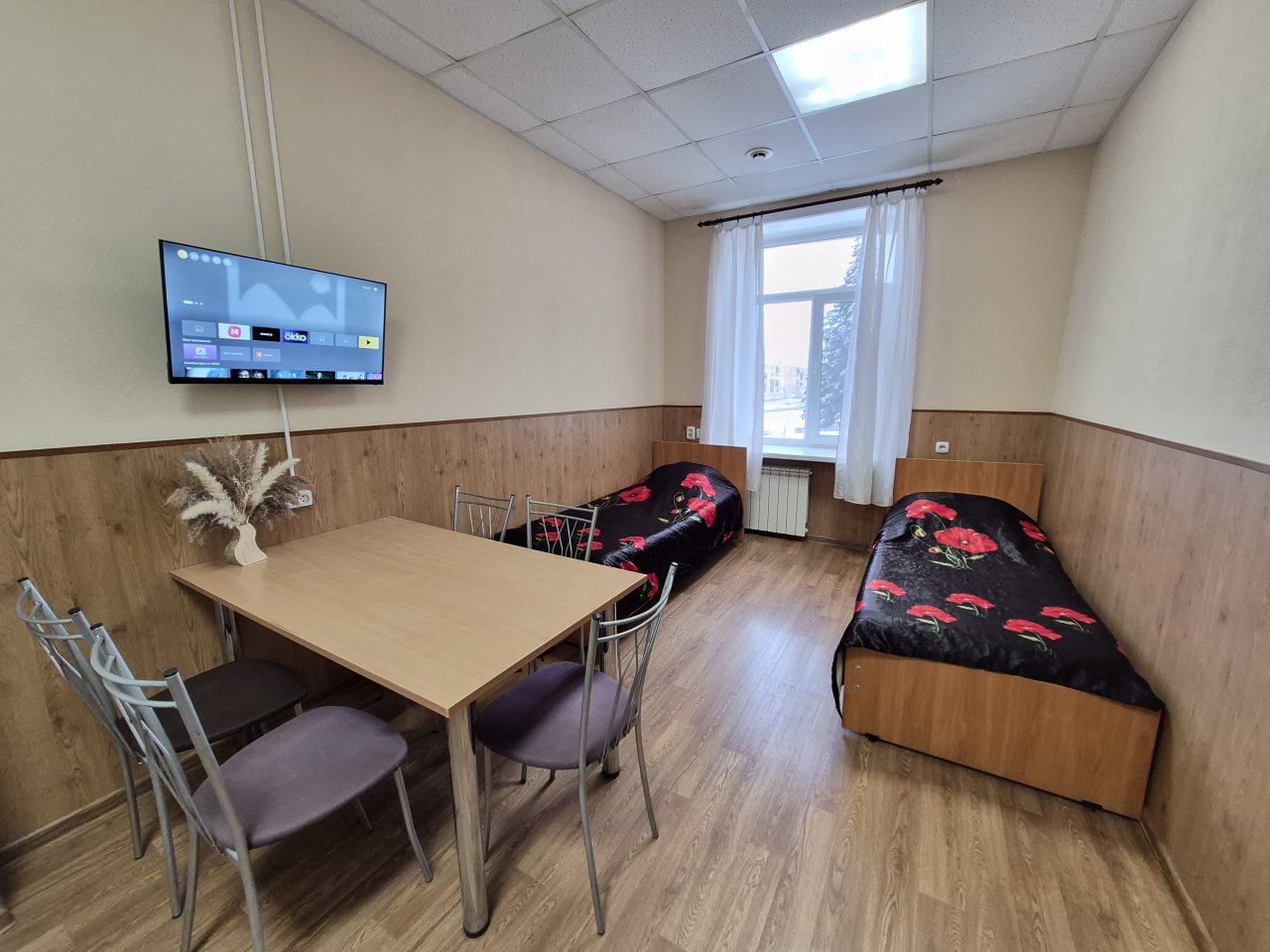 Шестиместный (Для больших компаний), Апартаменты Жёлтый Нарцисс