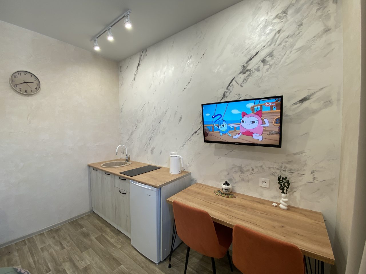 Люкс (Одна комната Люкс 1), Апартаменты Жёлтый Нарцисс