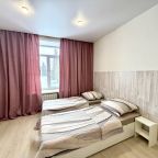 Трехместный (Стандарт), Апартаменты Жёлтый Нарцисс