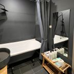 Апартаменты (Стильные и яркие 2комнатные возле Автовокзала Южный, ДРКБ, РКБ, Военного госпиталя, в 10 мин. езды от центра и 20 мин от Аэропорта), Апартаменты 2-х ком Чистофэмили в 10 мин езды от Центра