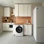 Возможность самостоятельного приготовления пищи, Апартаменты 2-х ком Чистофэмили в 10 мин езды от Центра