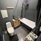 Апартаменты (Стильные и яркие 2комнатные возле Автовокзала Южный, ДРКБ, РКБ, Военного госпиталя, в 10 мин. езды от центра и 20 мин от Аэропорта), Апартаменты 2-х ком Чистофэмили в 10 мин езды от Центра