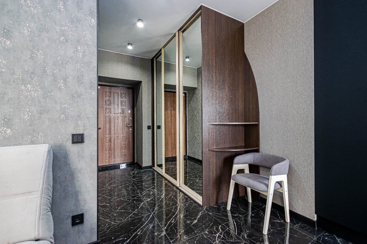 Квартира (Уютная однокомнатная квартира у Планеты), Апартаменты Современные однокомнатные у Планеты