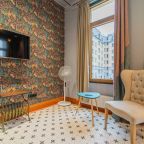 Квартира (Элитные двухкомнатные апартаменты SalutApart Premium Karpovka), Апартаменты SalutApart Premium Karpovka