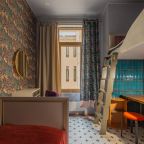 Квартира (Элитные двухкомнатные апартаменты SalutApart Premium Karpovka), Апартаменты SalutApart Premium Karpovka